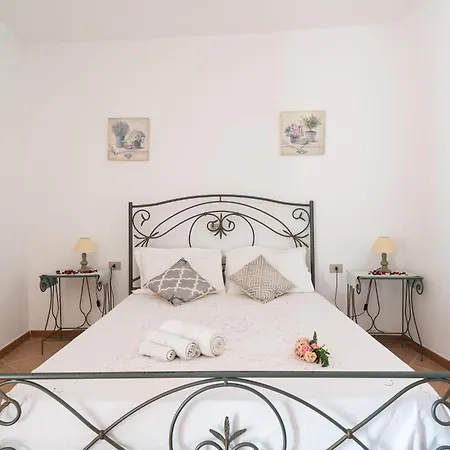 La Casa Del Sole * Loculi