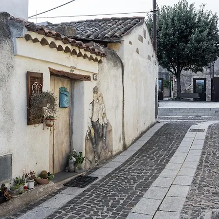 La Casa Del Sole Loculi